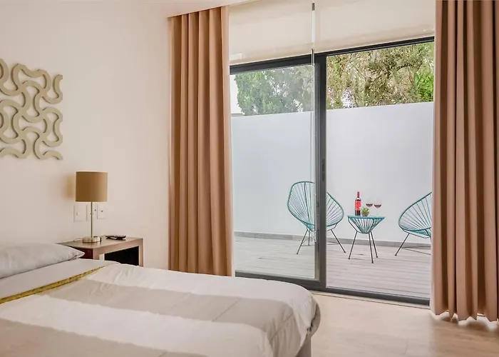 Apartamento Heart Of Citycozy W Balcony & Wifi *