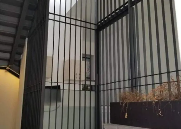 Heart Of Citycozy W Balcony & Wifi Apartamento *